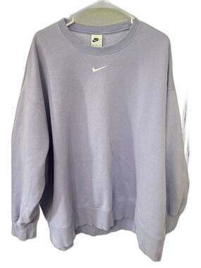 Nike Women’s Lavender Crewneck Sweatshirt with White Swoosh XXL